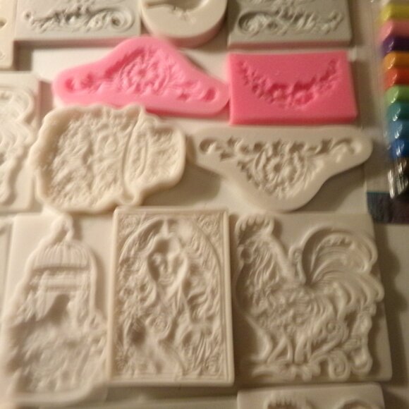 25 new rubber craft molds & 1 package of clay. - Picture 2 of 5